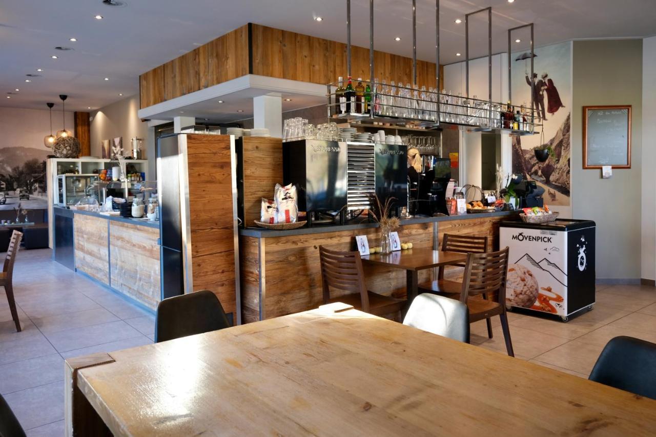Hotel Oasis Moutier Экстерьер фото