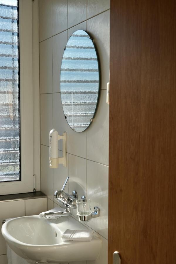 Hotel Oasis Moutier Экстерьер фото
