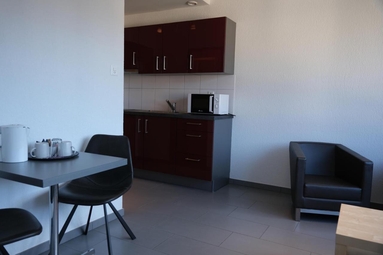 Hotel Oasis Moutier Экстерьер фото